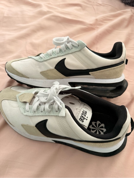 Nike Other - Nike White, Beige & Black Sneakers